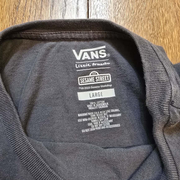 Vans Sesame Street Elmo Lizzie Armanto Graphic T Shirt Large Skate Tee - Picture 3 of 4